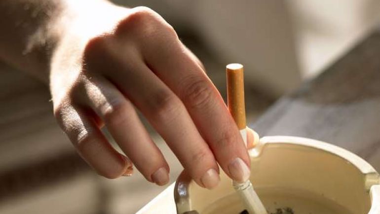 ¿Cómo afecta el tabaco a su salud bucal?